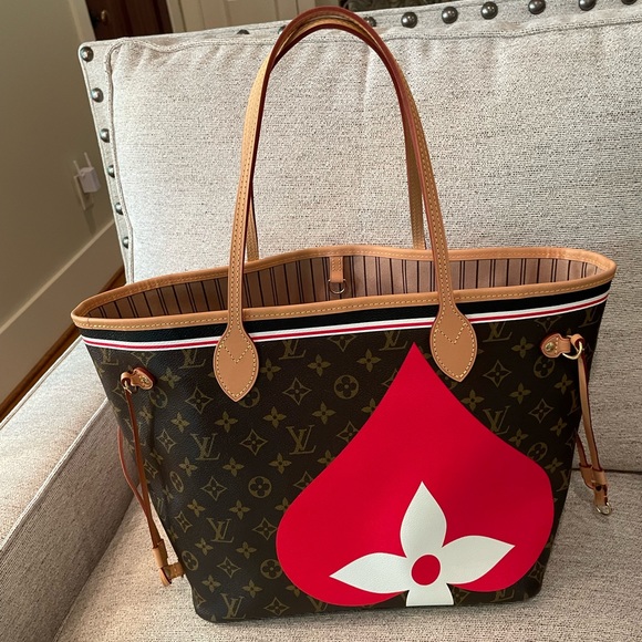 Louis Vuitton❌SOLD❌ ‘Game On’ Shoulder Bag - Picture 4 of 15